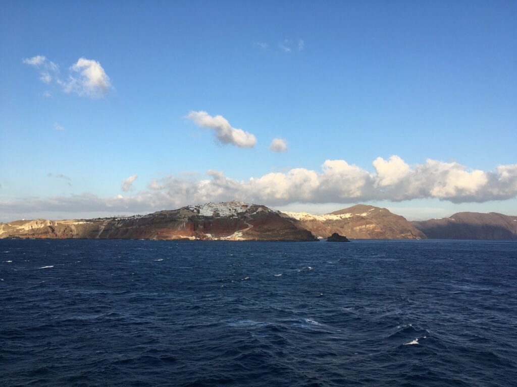 ¿Escala de cruceros en Santorini?
